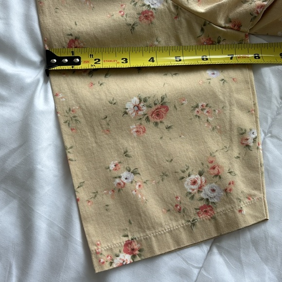 Vintage Floral Cream Top - Picture 10 of 10